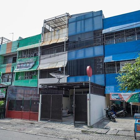 Reddoorz @ Jalan Biak Roxy Jakarta Eksteriør billede
