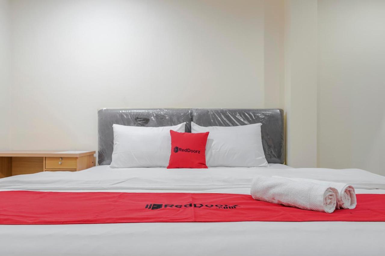Reddoorz @ Jalan Biak Roxy Jakarta Eksteriør billede