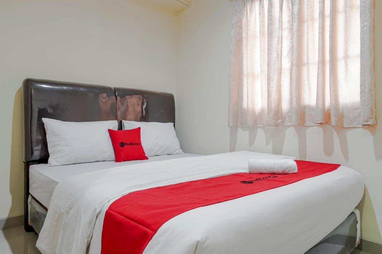Reddoorz @ Jalan Biak Roxy Jakarta Eksteriør billede