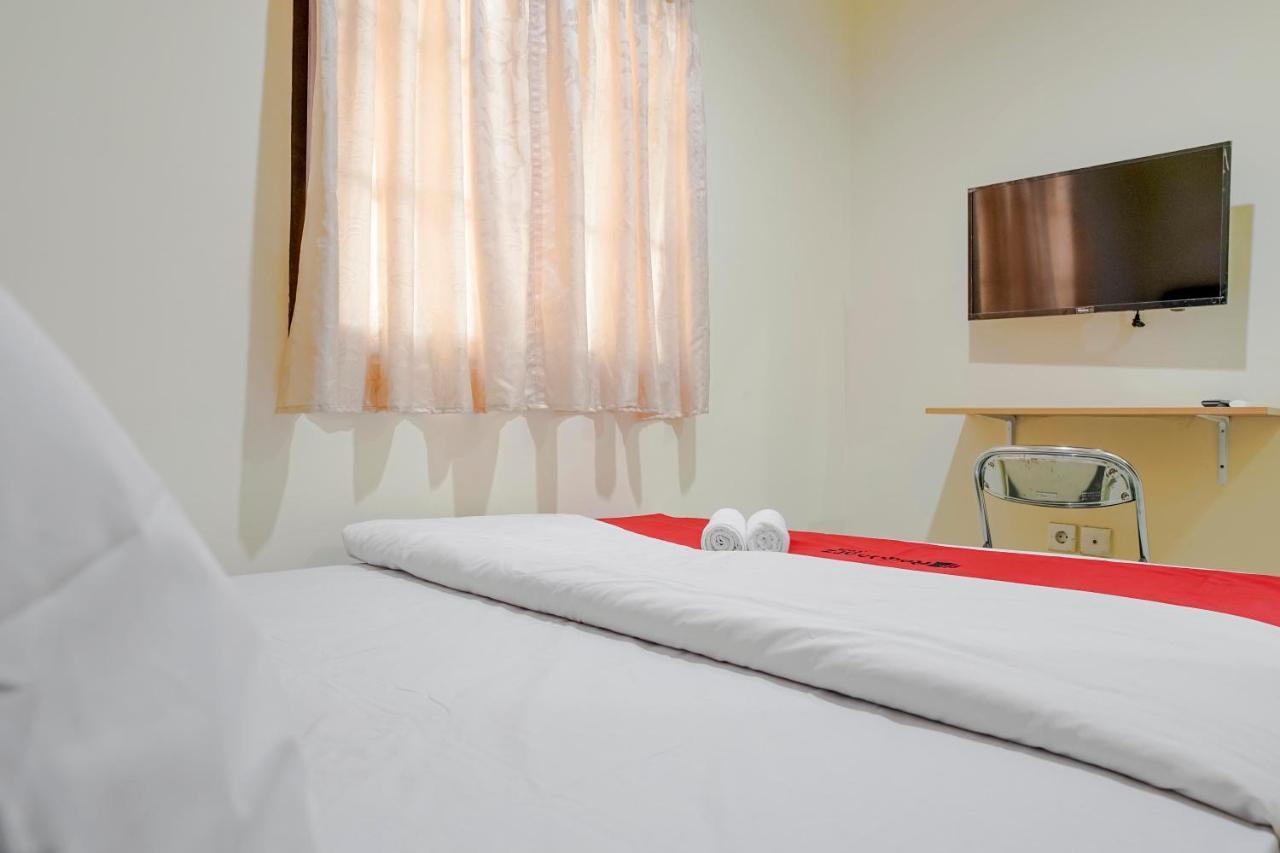Reddoorz @ Jalan Biak Roxy Jakarta Eksteriør billede